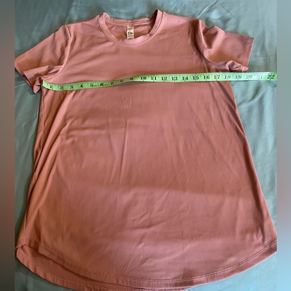 ZYIA Tops - Zyia active poppy primo short sleeve T